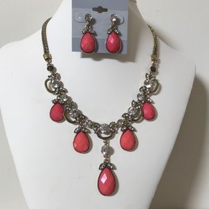 Coral and Antiqued Brass Dangling Necklace Set